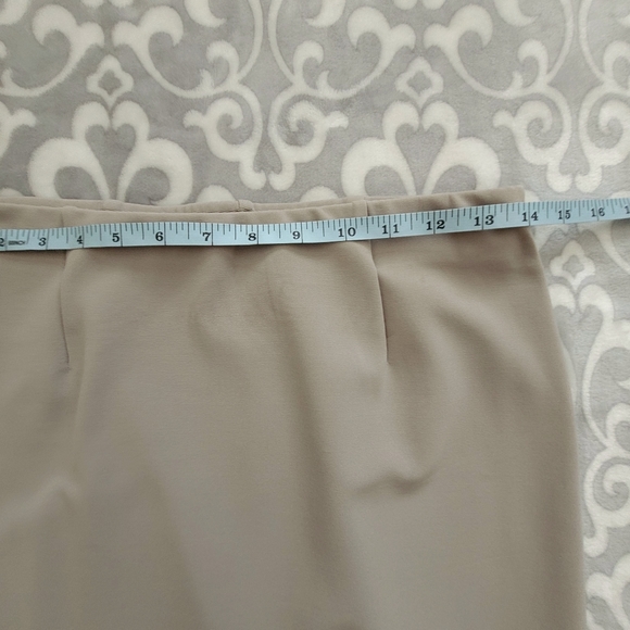 Dynamite Medi Skirt with front slit, Taupe, Medium - Picture 9 of 9